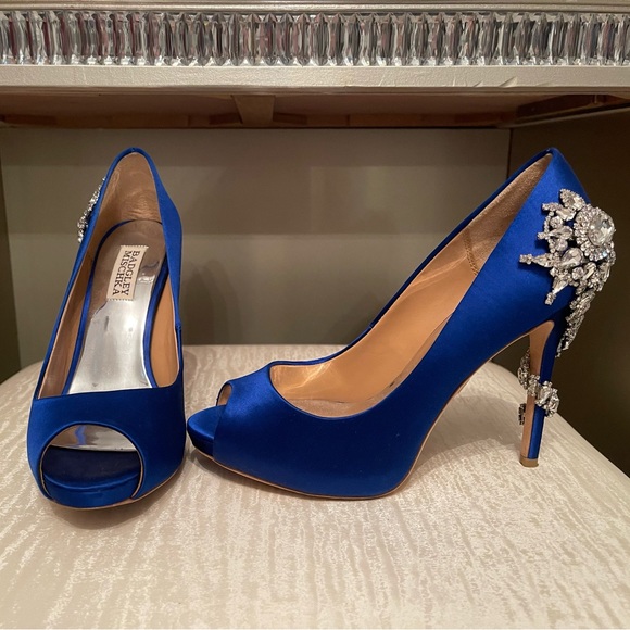Badgley Mischka ‘Royal Embellished’ Peep Toe Pump - Picture 2 of 13